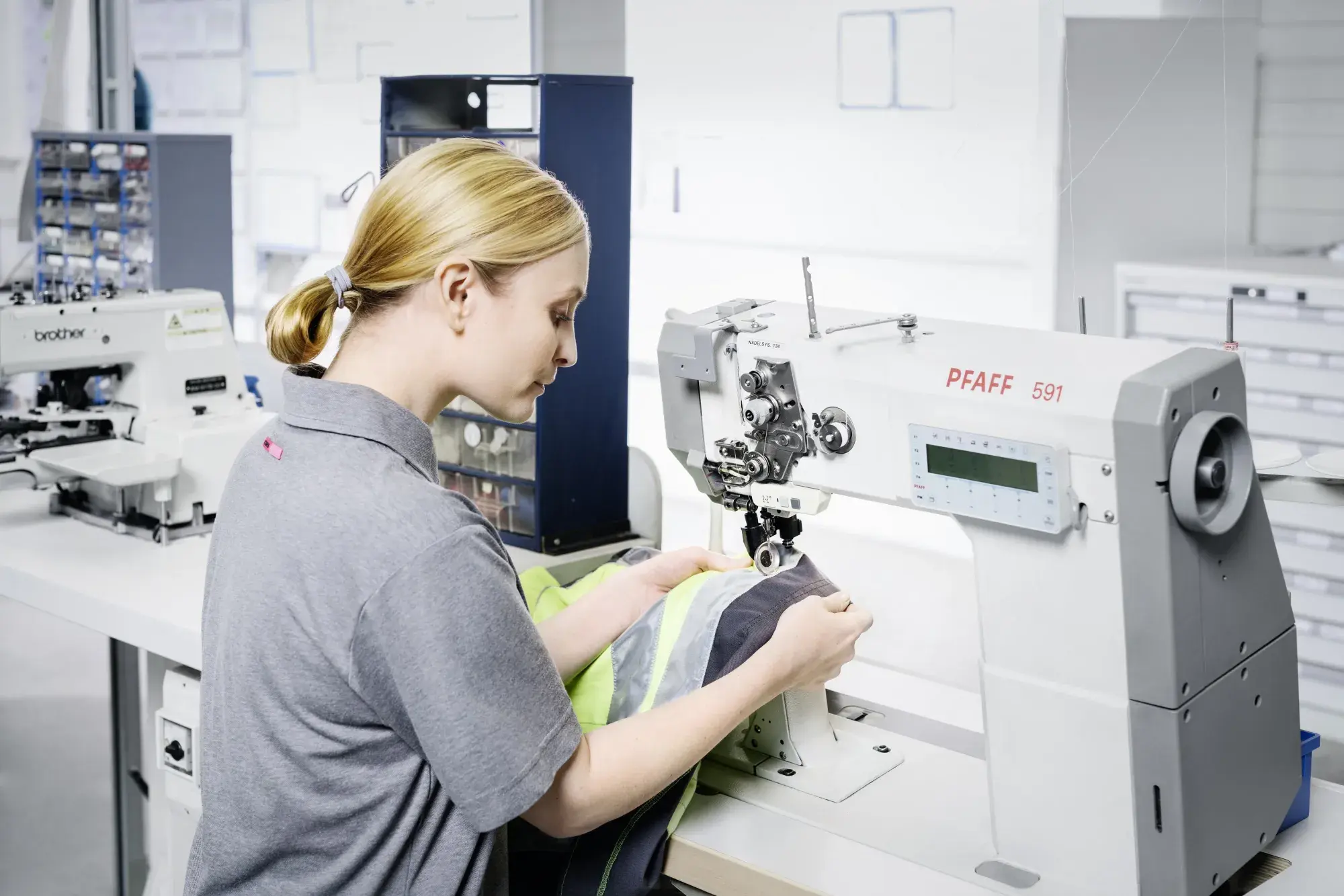 professionelle reparatur von arbeitskleidungjpg1