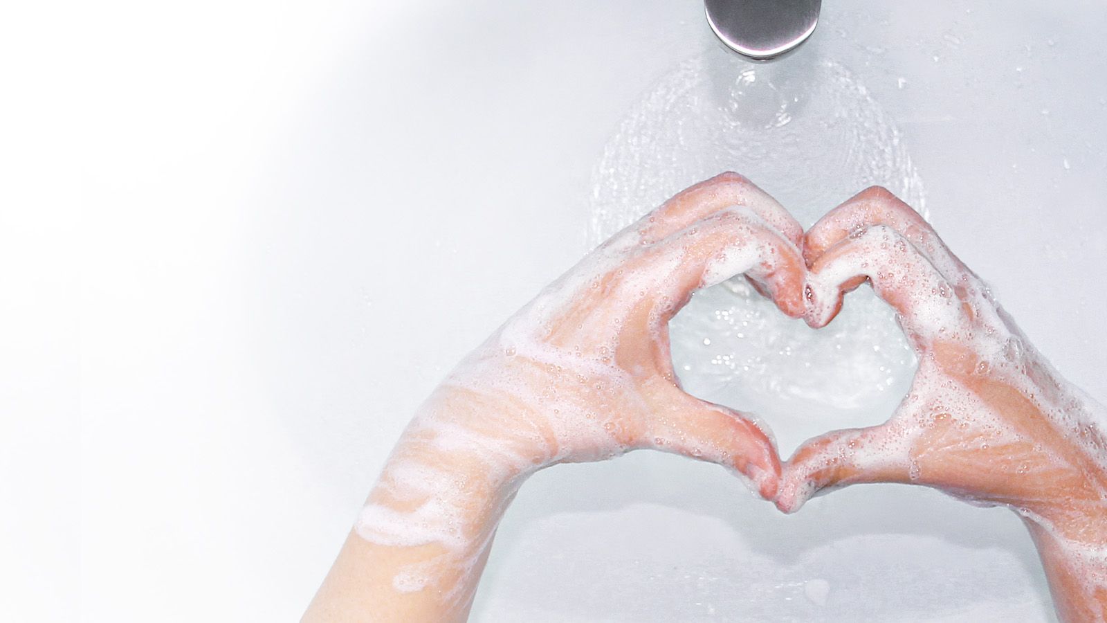 cws keyvisual hero image heart handwashing
